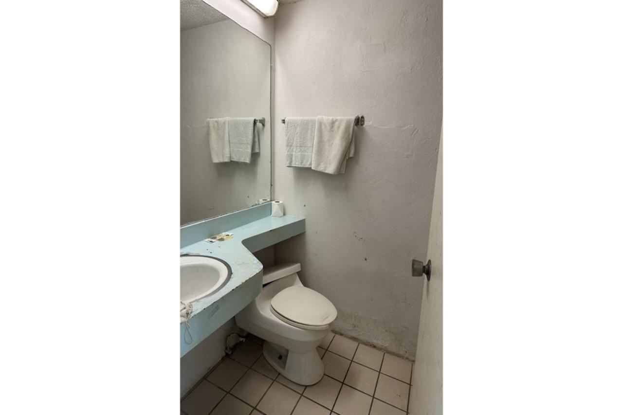 Kampus Inn Gainesville - University Area Hotel Bagian luar foto
