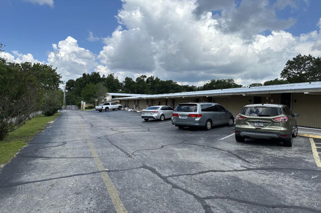 Kampus Inn Gainesville - University Area Hotel Bagian luar foto