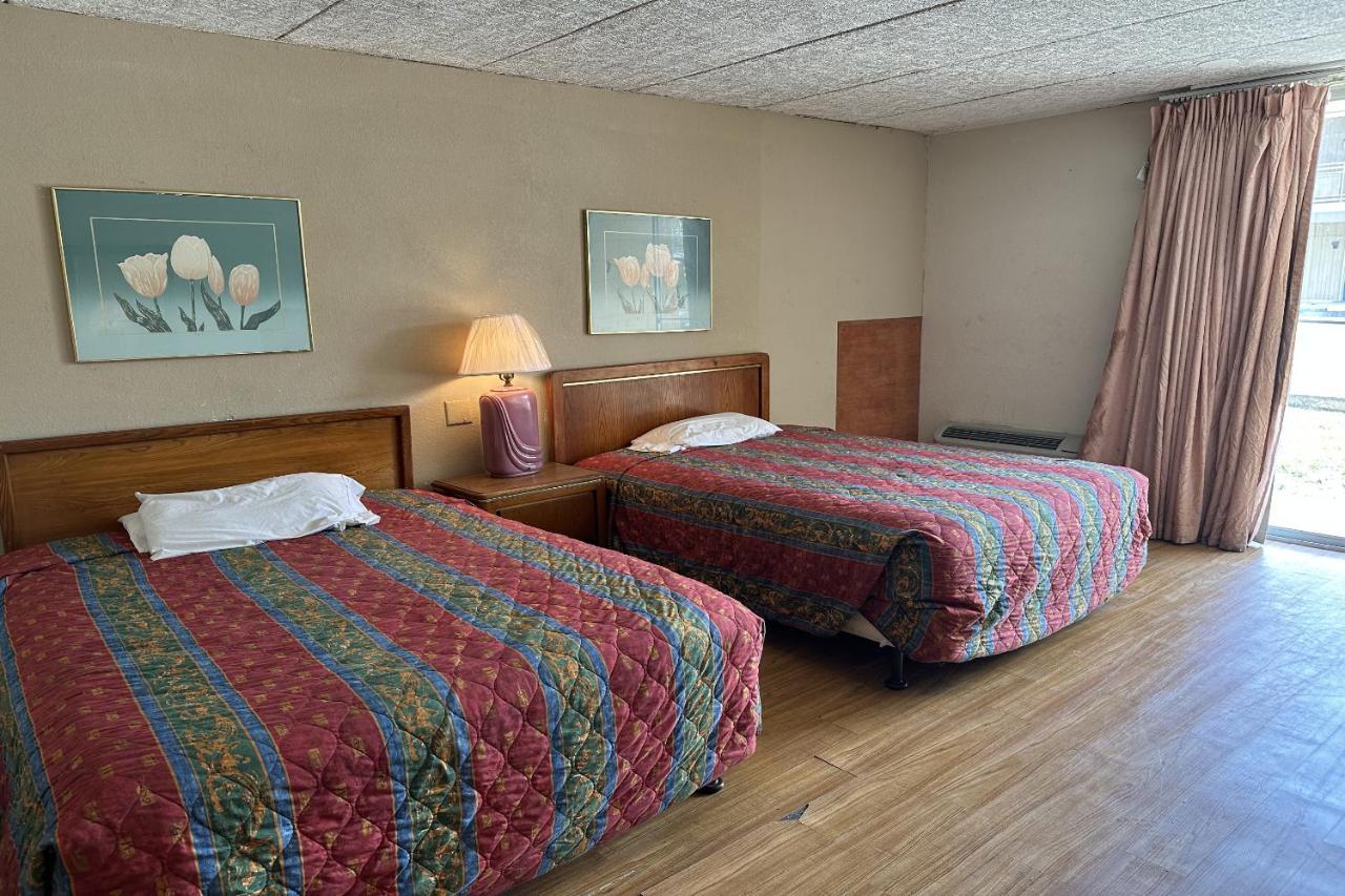 Kampus Inn Gainesville - University Area Hotel Bagian luar foto